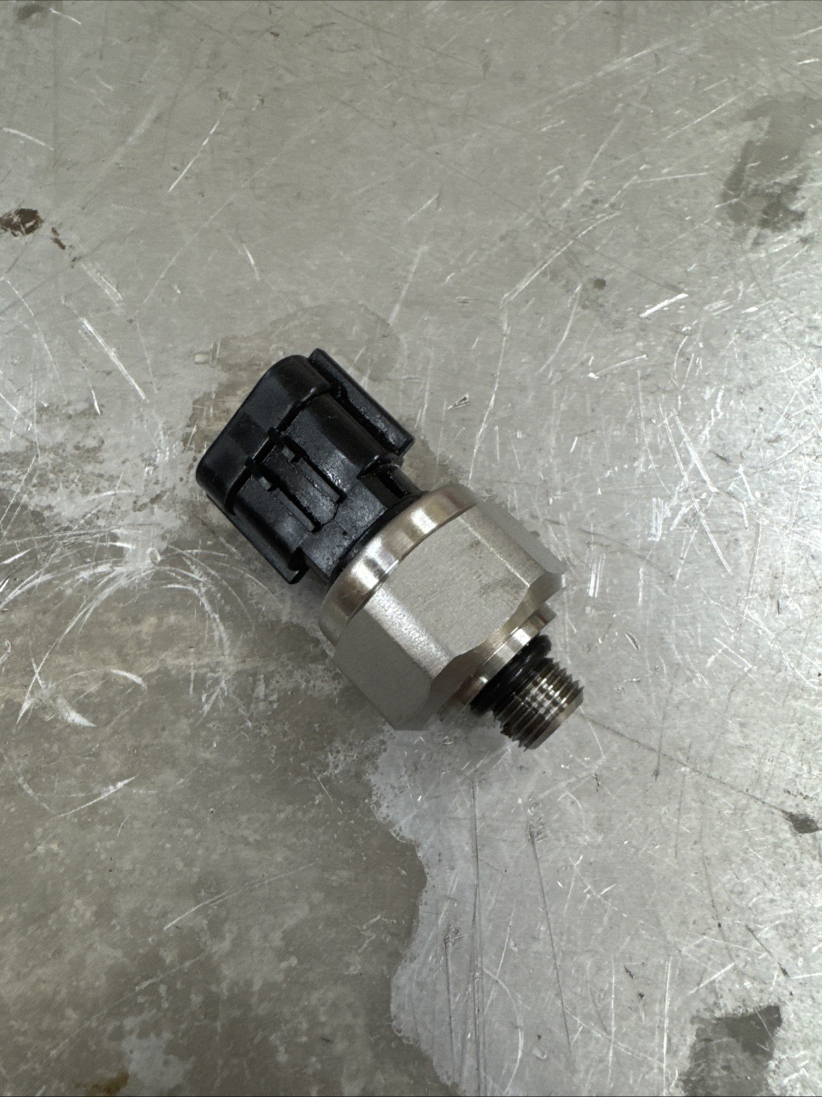 OEM YAMAHA OIL PRESSURE SENDER PN# 6AW-83651-00-00 (B-74-7)