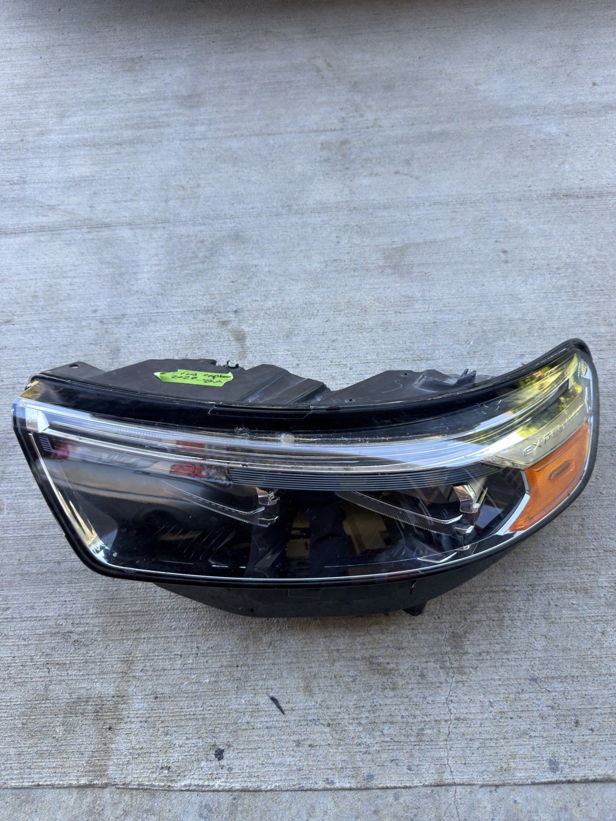 Genuine 2020-2024 Ford Explorer Left LH Driver Side LED Headlight Broken mounts Genuine 2020-2024 Ford Explorer Left LH Driver Side LED Headlight Broken mounts