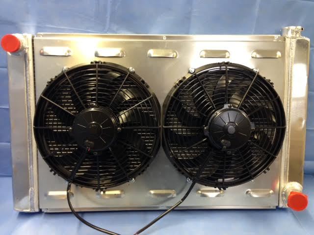 CHEVROLET GM 31 X19 INCH UNIVERSAL ALUMINUM RACING RADIATOR 2 SPAL FANS 30102029
