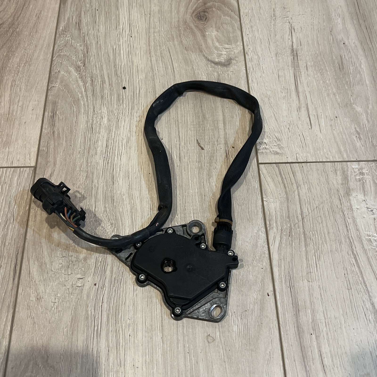 98-03 JAGUAR XJ8 XJR XK8 VANDEN PLAS NEUTRAL SAFETY SWITCH SENSOR LJA6201AD OEM 98-03 JAGUAR XJ8 XJR XK8 VANDEN PLAS NEUTRAL SAFETY SWITCH SENSOR LJA6201AD OEM