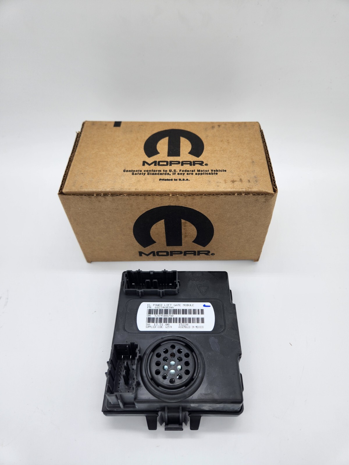 2014-2016 Jeep Cherokee Lift Gate Control Module OEM NEW MOPAR 68234603AB 2014-2016 Jeep Cherokee Lift Gate Control Module OEM NEW MOPAR 68234603AB