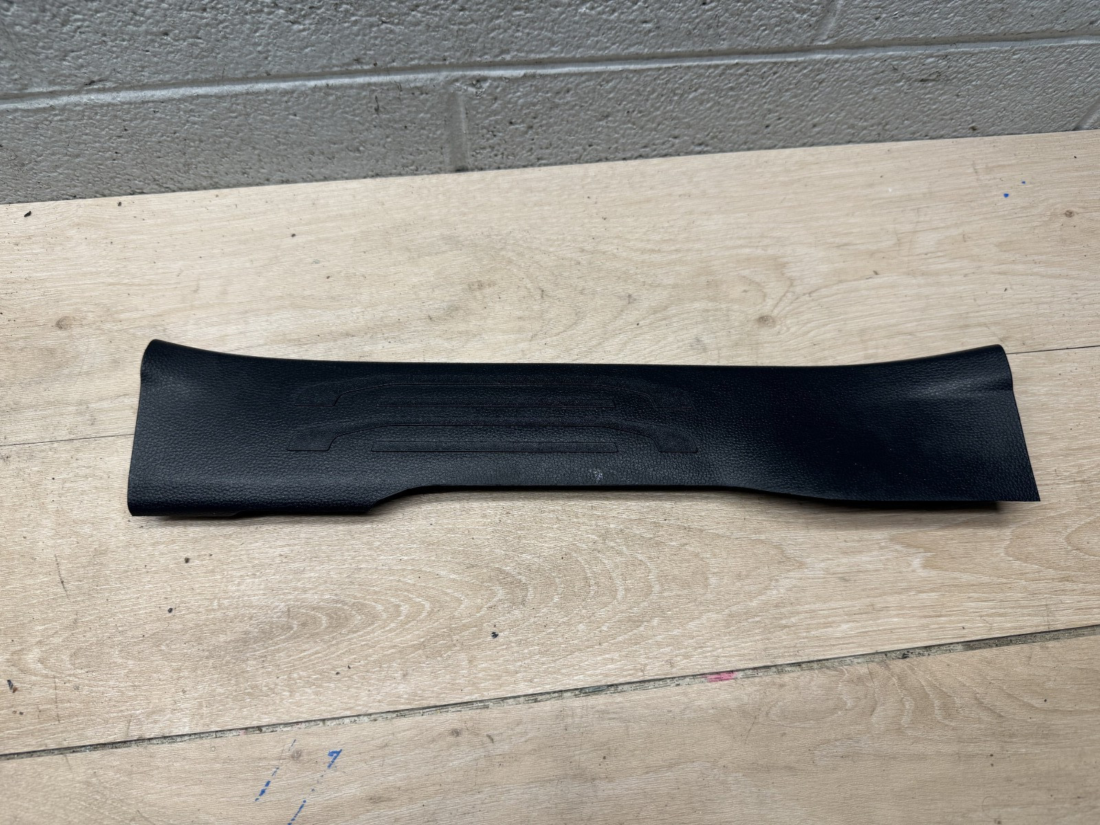 TOYOTA TACOMA OEM 2024-27 DOUBLE CAB FRONT LEFT SIDE DOOR SILL SCUFF PLATE TRIM TOYOTA TACOMA OEM 2024-27 DOUBLE CAB FRONT LEFT SIDE DOOR SILL SCUFF PLATE TRIM