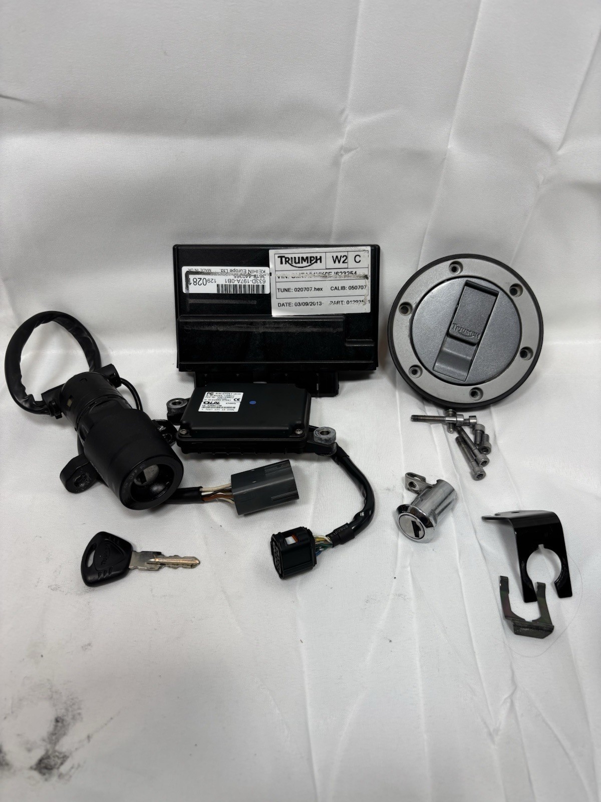 2014 Triumph Daytona 675 OEM Keyed Set (With ECU & Immobilizer)
