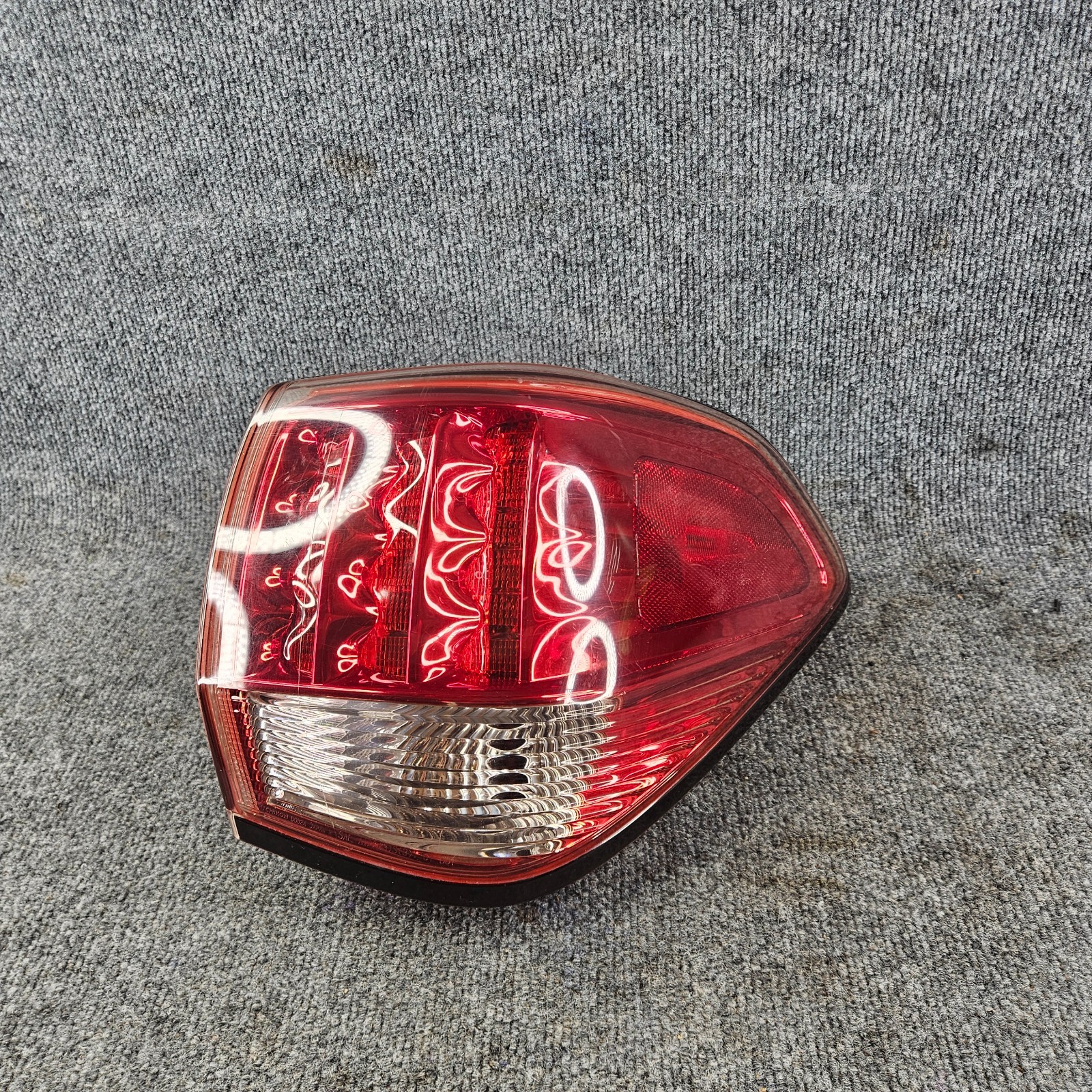 2011-2017 Infiniti QX56 QX80 Right Passenger Outer Quarter Tail Light OEM 2011-2017 Infiniti QX56 QX80 Right Passenger Outer Quarter Tail Light OEM