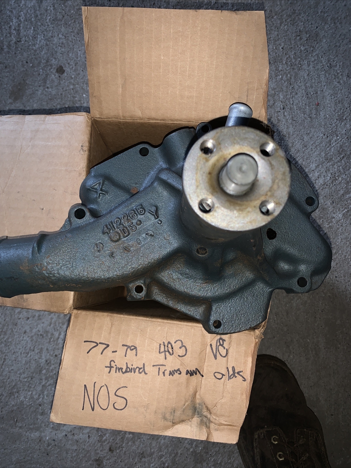 Nos Water Pump 77-79 Firebird Trans Am &olds 412285 Nos Water Pump 77-79 Firebird Trans Am &olds 412285