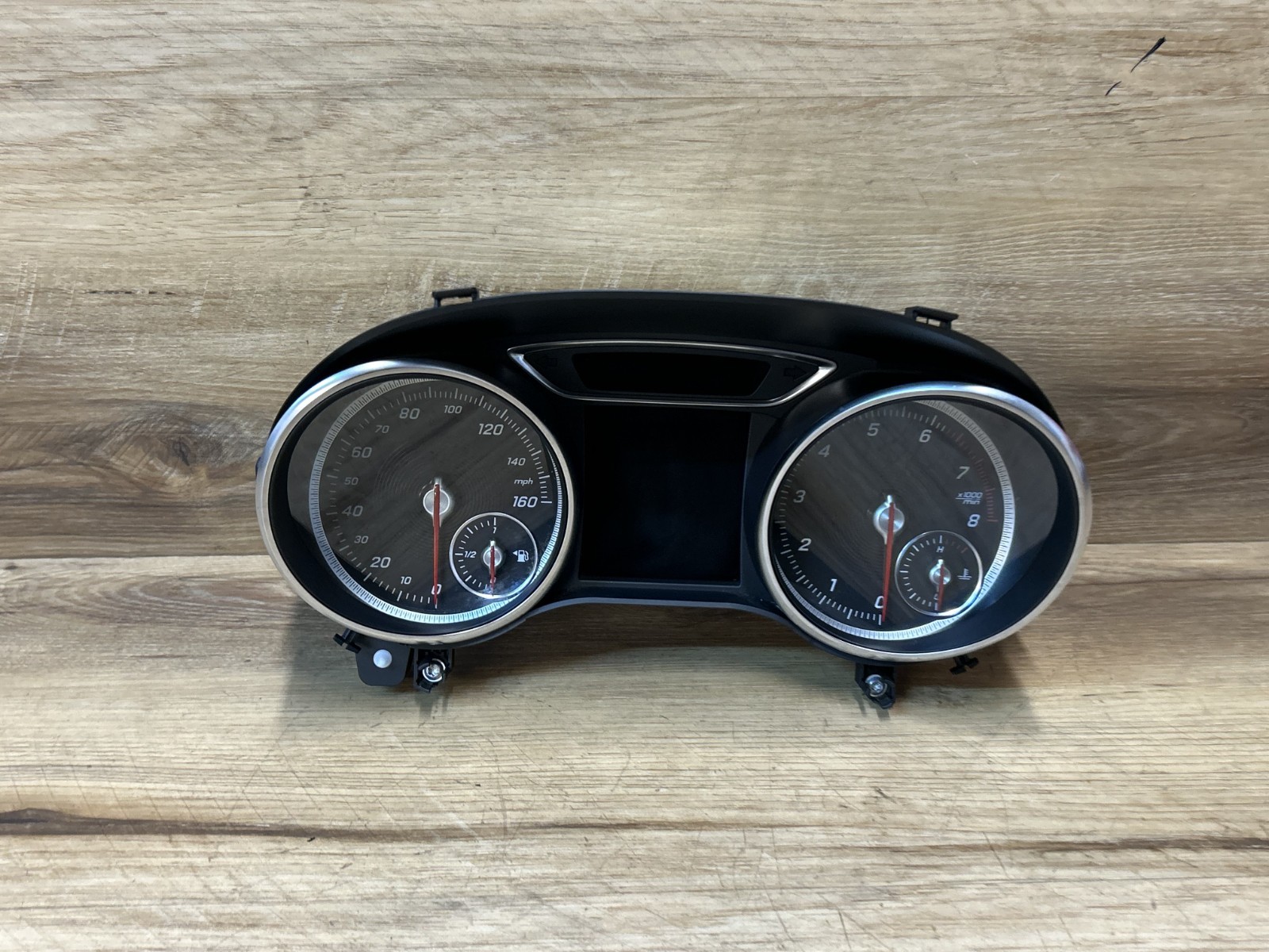 MERCEDES X156 GLA250 FRONT CLUSTER SPEEDOMETER INSTRUMENT GAUGE OEM (14_19)