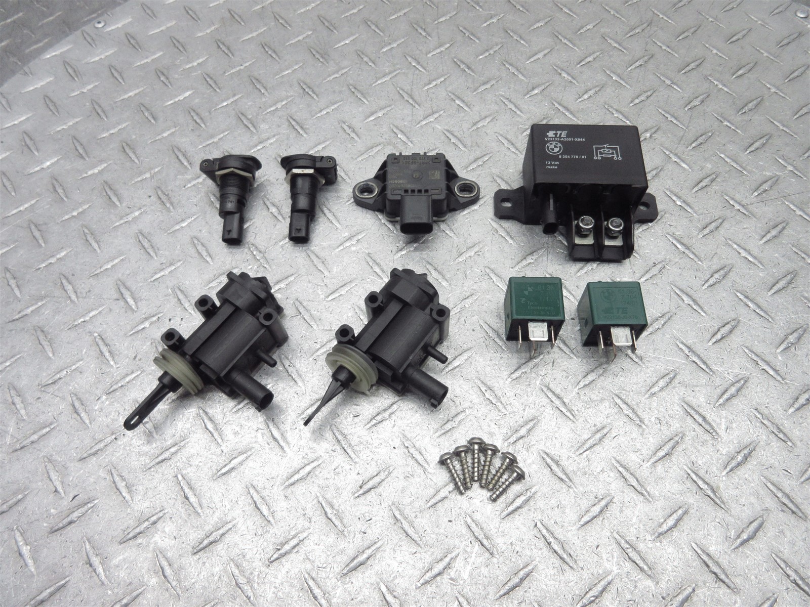 2014 10-16 BMW K1600 K1600GTL Pannier Lock Actuator Tip Over Starter Relay Lot