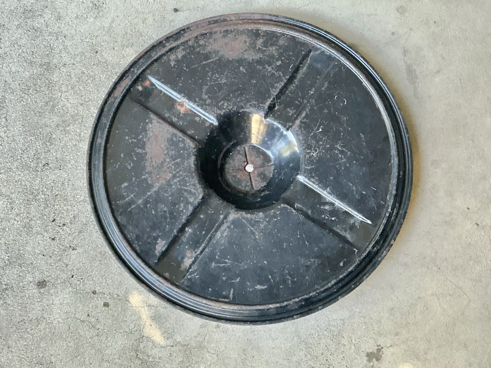 1975 1976 Cadillac El Dorado Trunk Spre Tire Cover Original 1975 1976 Cadillac El Dorado Trunk Spre Tire Cover Original
