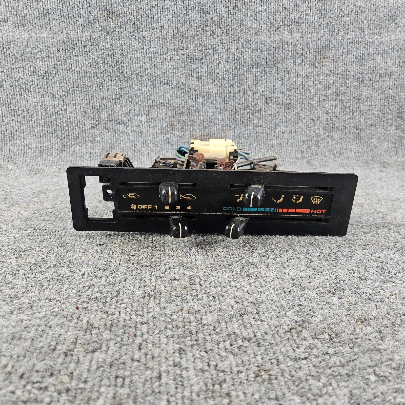 1987-1994 Nissan Pathfinder & D21 Pickup AC Climate Control A/C assembly OEM