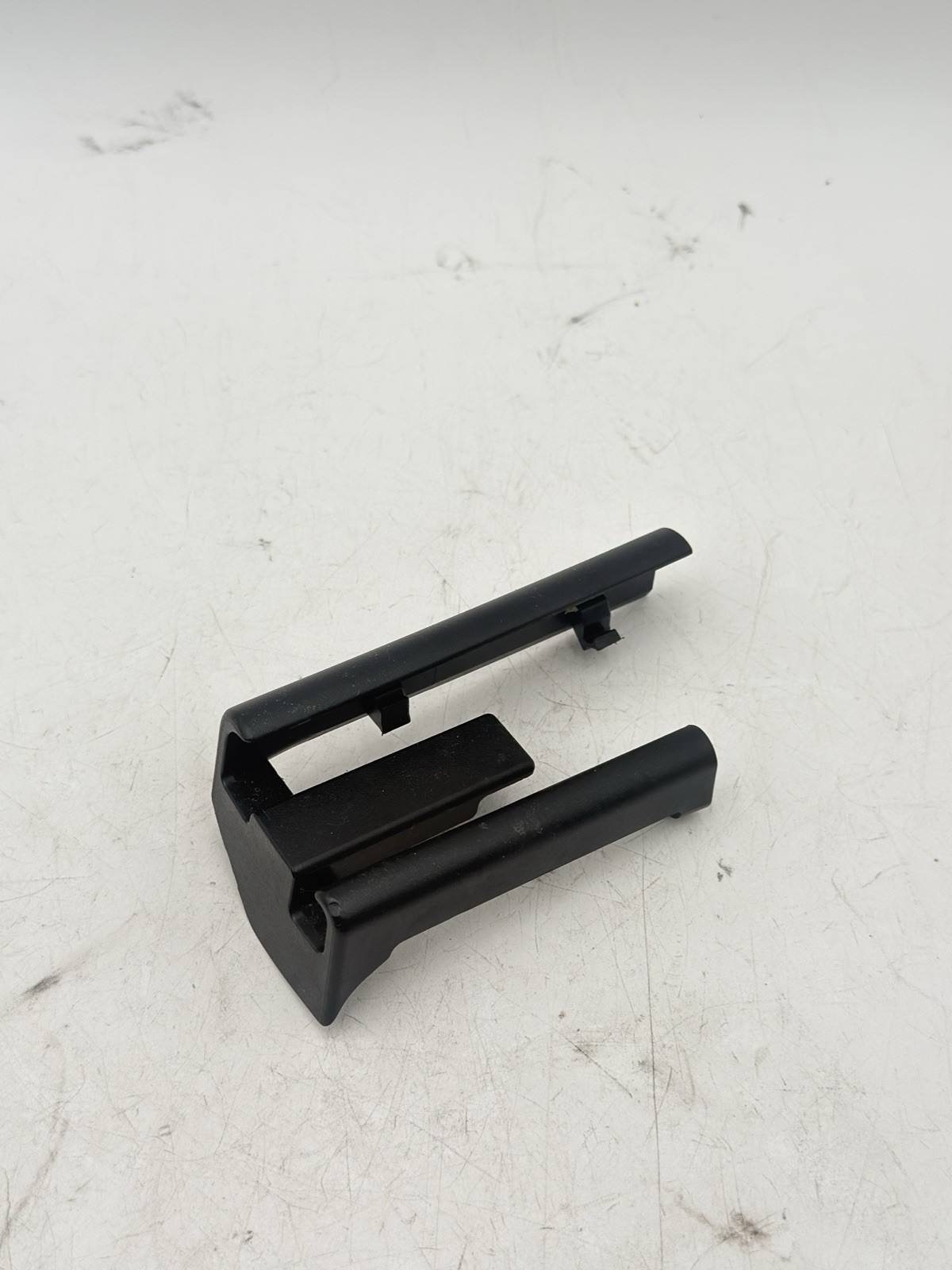 09-16 BMW 528i 535i 550i 650i 750i Front Right Seat Rail Trim OEM 6981780