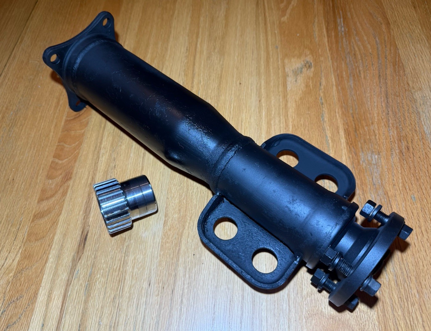 1983-1989 MITSUBISHI STARION CHRYSLER CONQUEST OEM TORQUE TUBE ASSEMBLY MINT 1983-1989 MITSUBISHI STARION CHRYSLER CONQUEST OEM TORQUE TUBE ASSEMBLY MINT