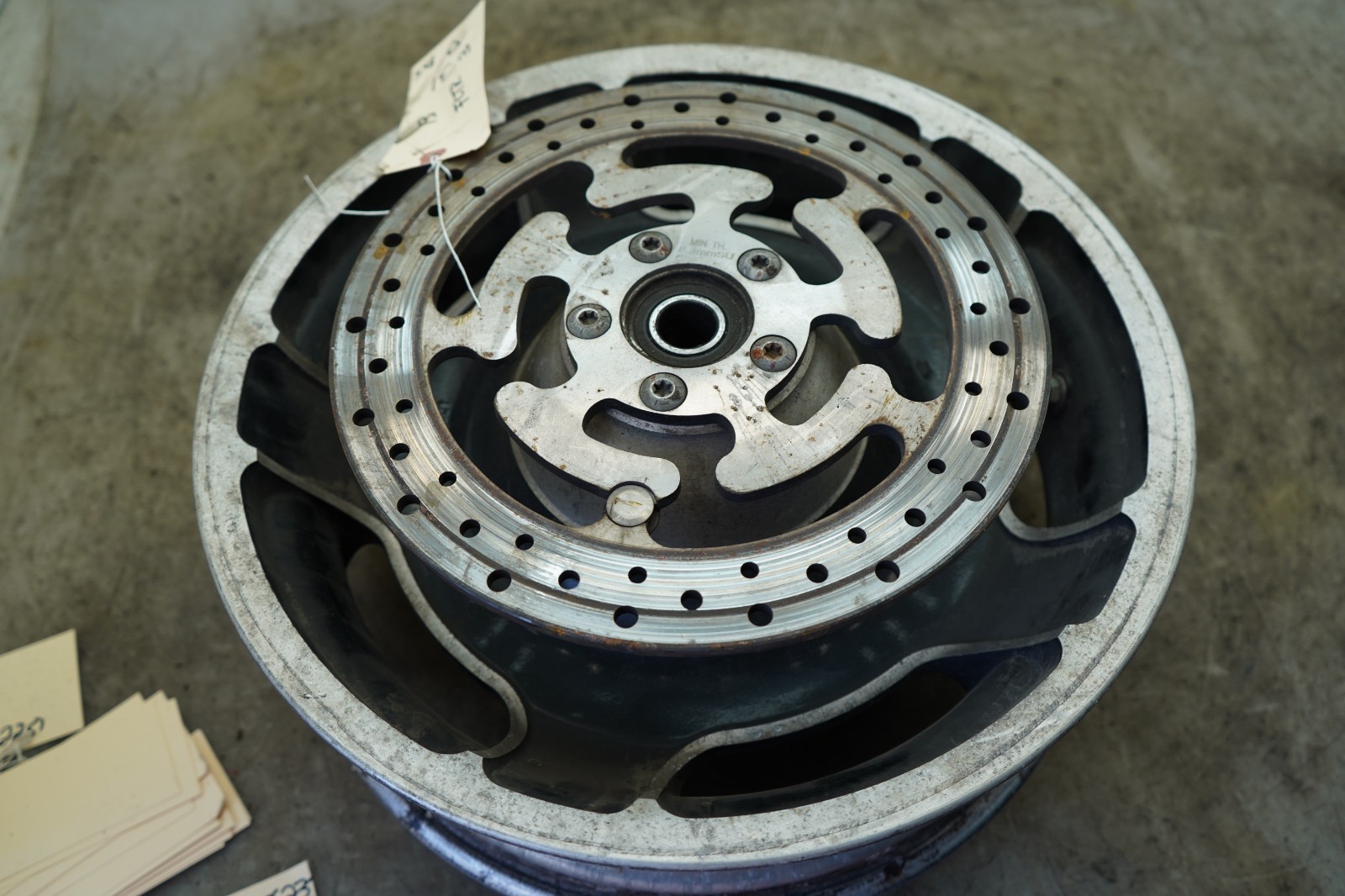 2013 HARLEY DAVIDSON TOURING FLTR  REAR WHEEL RIM 16X5 (W-31)