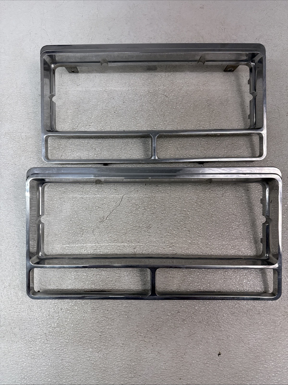 1979-85 Cadillac Eldorado Headlight Trim Bezel Turn Signal Assembly Set OEM