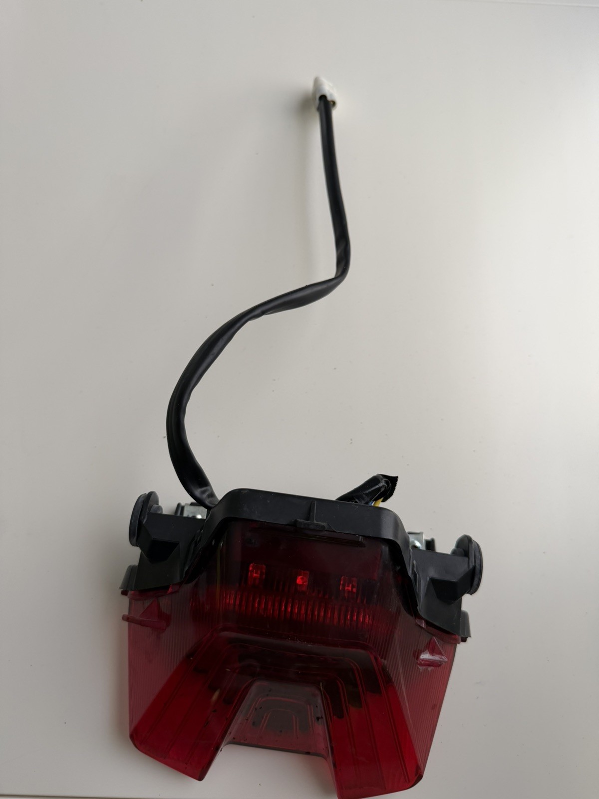 2018 YAMAHA MT-07 LED REAR BRAKE TAIL LIGHT B4C-84710-00-00 #246