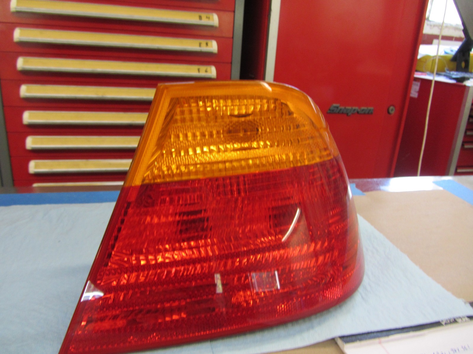 Genuine BMW E46 Coupe Right Rear Lens Up To 03/2003, 63218364726, read notes.