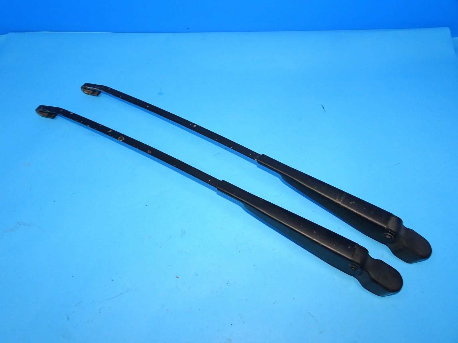 87-95 PORSCHE 928 S4 GT FRONT WINDSHIELD WIPER ARMS LEFT & RIGHT OEM