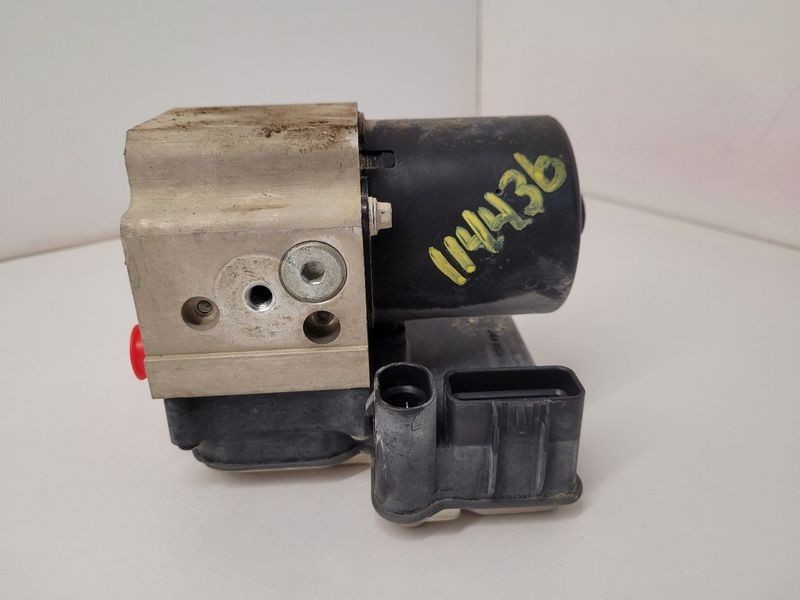 2006-2007 GMC Sierra 1500 ABS Anti-Lock Pump W/o Traction Control Assembly OEM