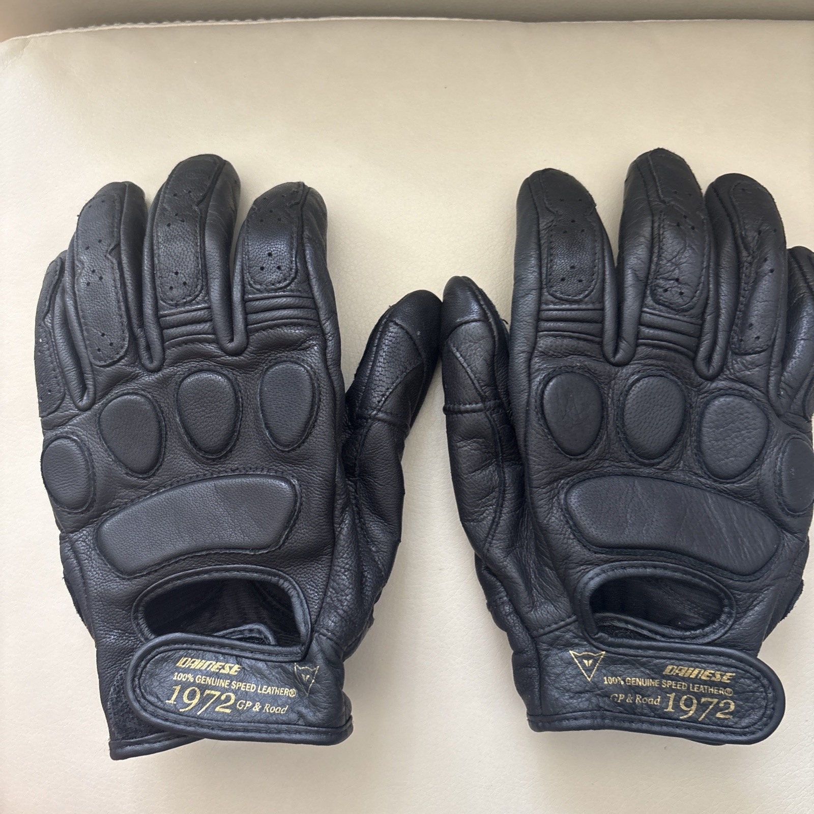 Dainese Blackjack Motorcycle gloves Size M (8.5) 100% Genuine Speed Leather Dainese Blackjack Motorcycle gloves Size M (8.5) 100% Genuine Speed Leather