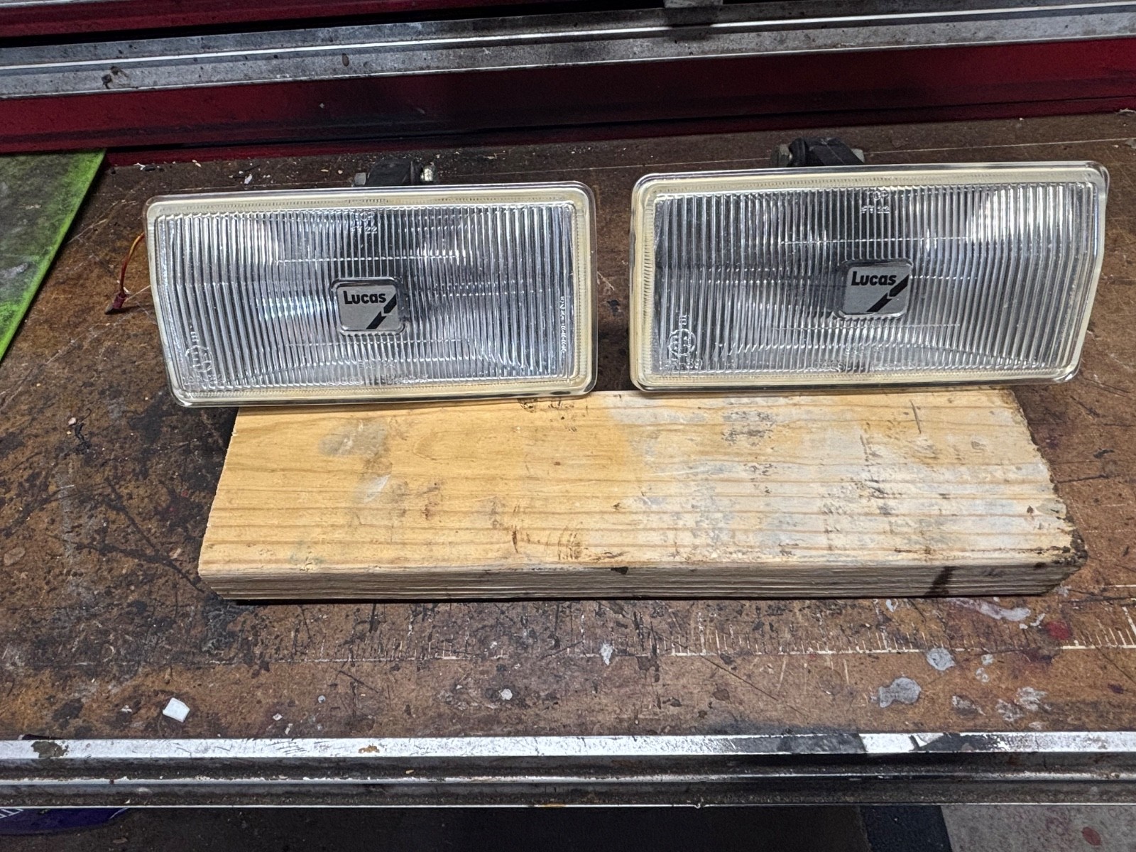 2 OEM LUCAS FOG DRIVING LAMPS FOR ROLLS ROYCE AND BENTLEY 2 OEM LUCAS FOG DRIVING LAMPS FOR ROLLS ROYCE AND BENTLEY