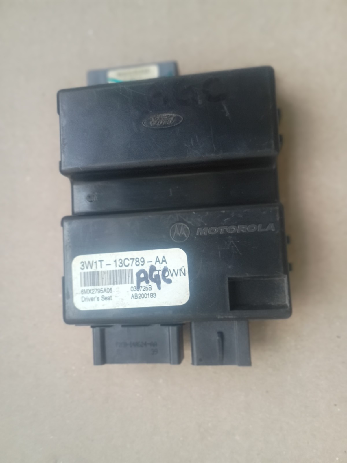 2003-2011 Lincoln Town car Seat Memory Control Module p/n 3W1T-13C789-AA