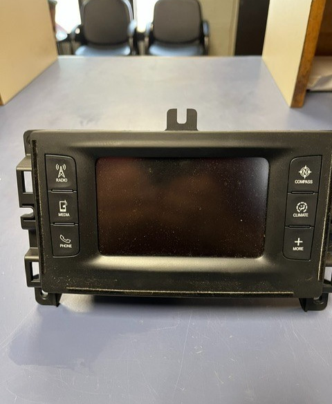 2015-2016 Chrysler 200 Radio Receiver 5\