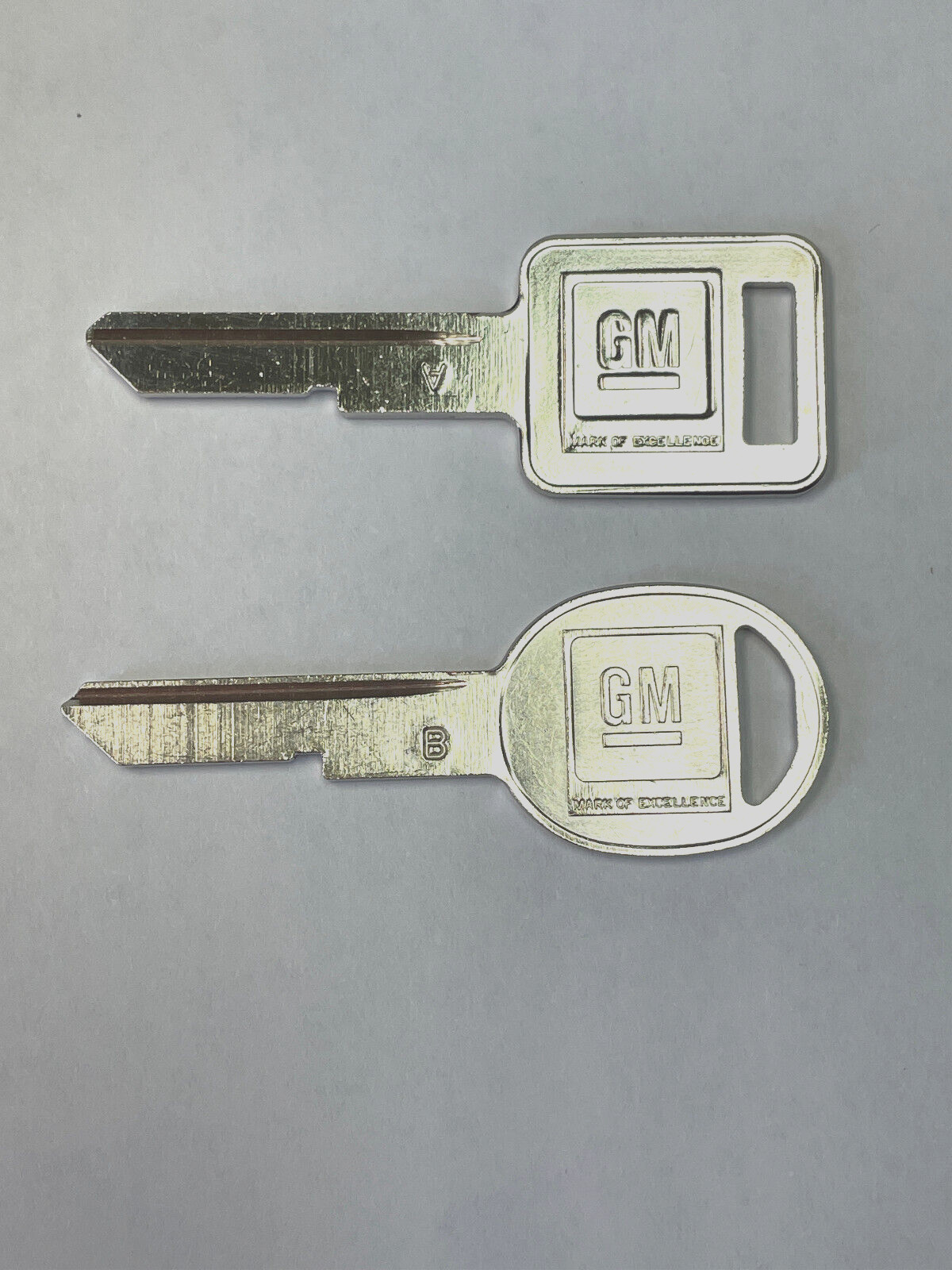 Original GM Logo Key Blank Set, A & B Keyways, OEM