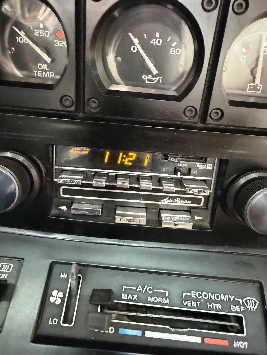 1981-82 GM Delco Corvette ETR AM FM Stereo Radio Cassette CB 1981-82 GM Delco Corvette ETR AM FM Stereo Radio Cassette CB