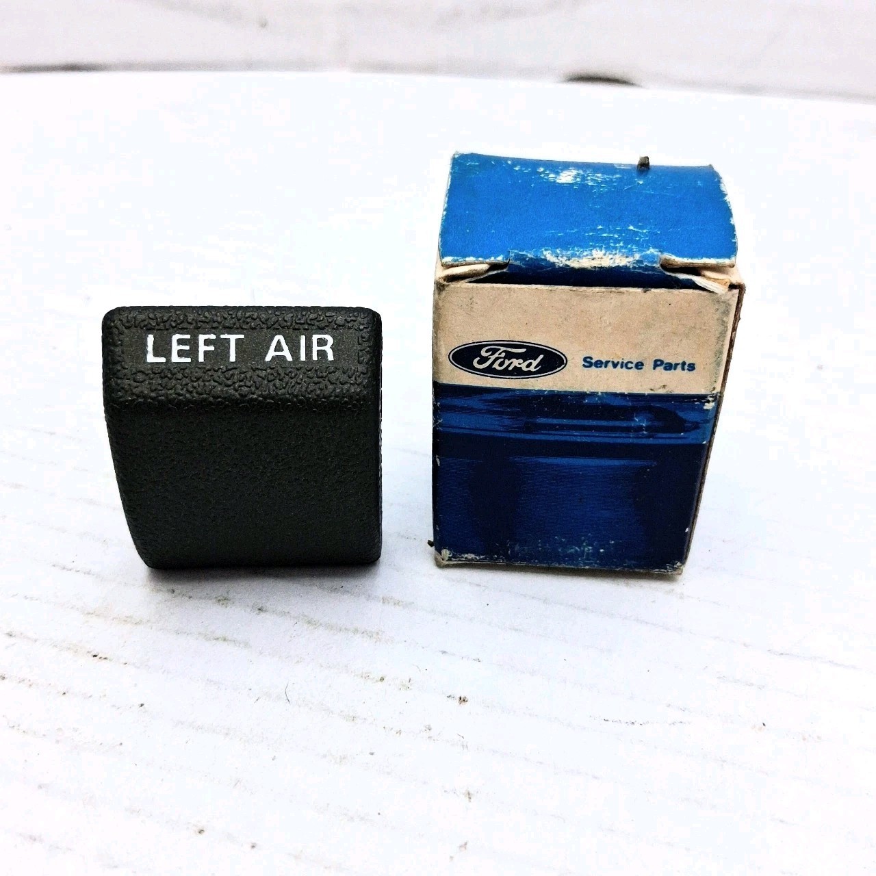 NOS 1970 Ford Mercury Comet Left Air Control Knob Assembly Plastic Original OEM NOS 1970 Ford Mercury Comet Left Air Control Knob Assembly Plastic Original OEM