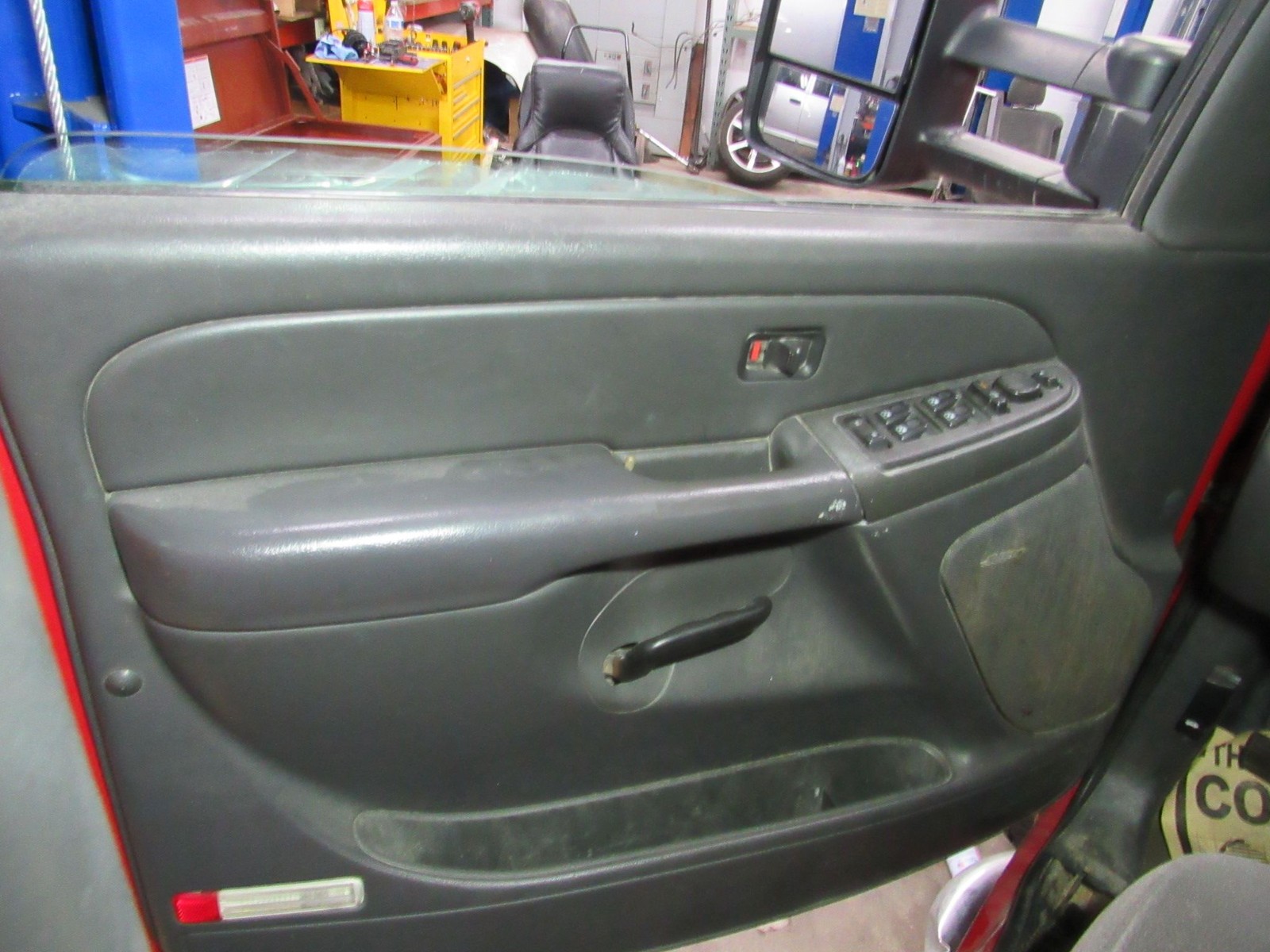 06-07 Silverado Sierra Left LH Driver Side Front Door Trim Panel W/O Switch
