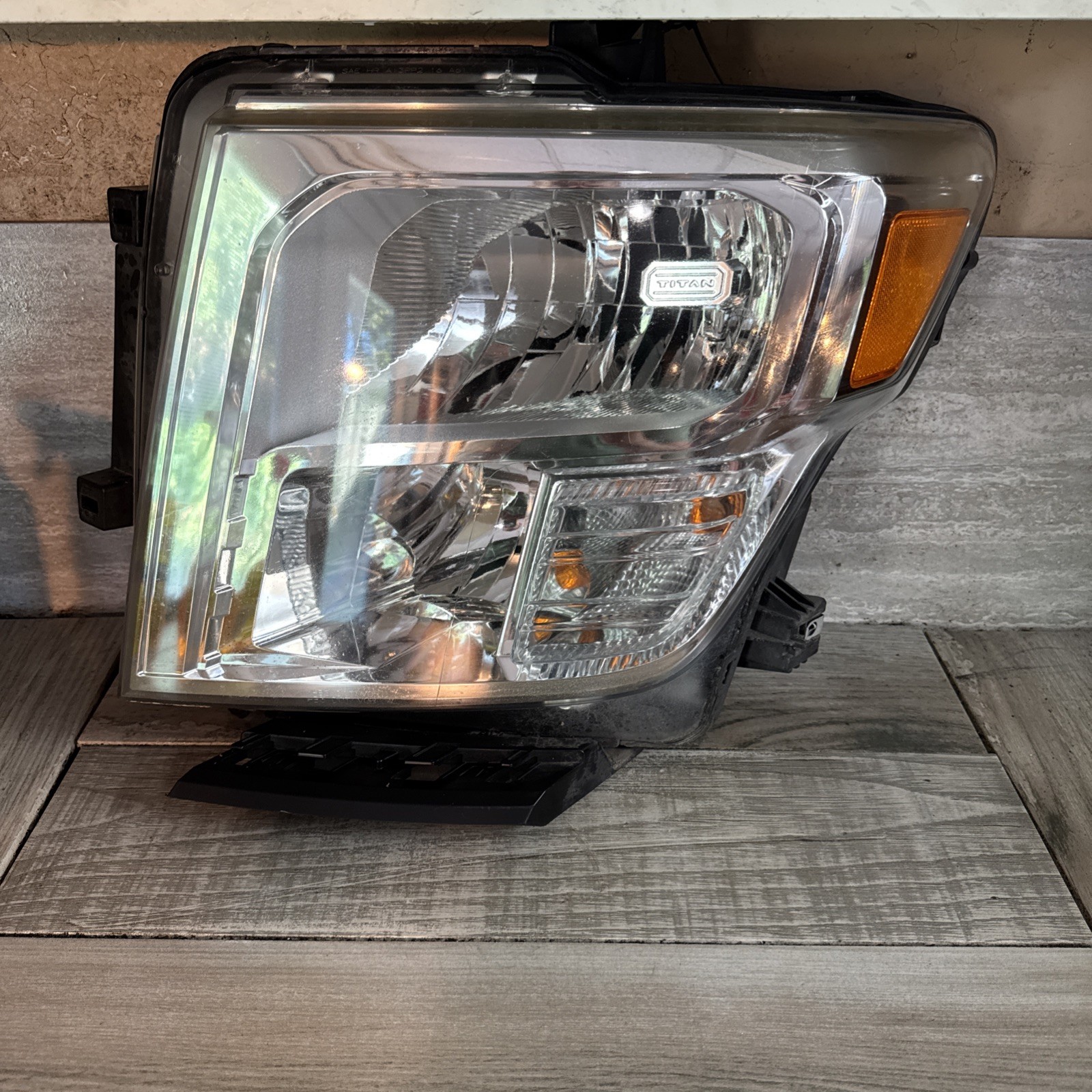 🥇 Genuine 2016-2024 Nissan Titan Halogen OEM LH Driver Side Headlight Assembly 🥇 Genuine 2016-2024 Nissan Titan Halogen OEM LH Driver Side Headlight Assembly