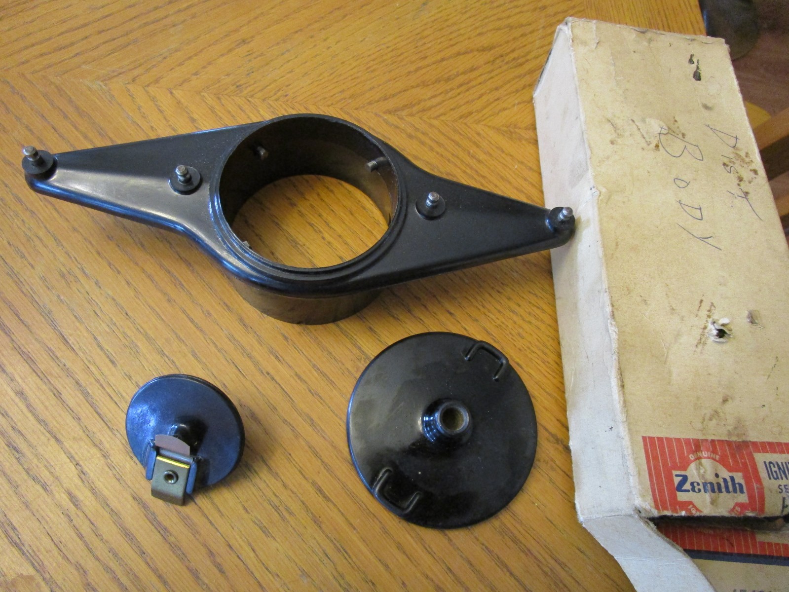 1928-1931 Model A Ford USA Vintage  Bakelite Distributor Body & Cap Set