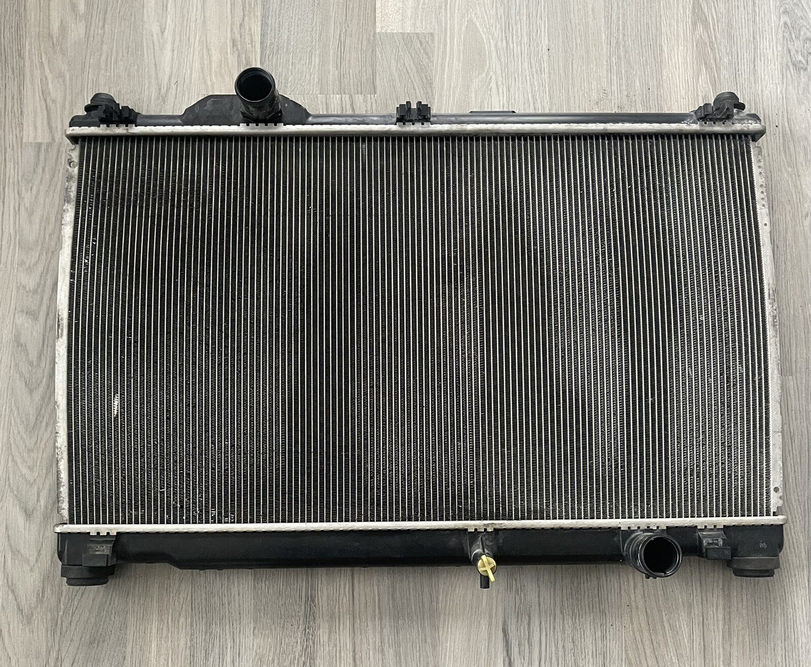 06-11 OEM Lexus GS300 GS350 Engine Cooling Radiator 
