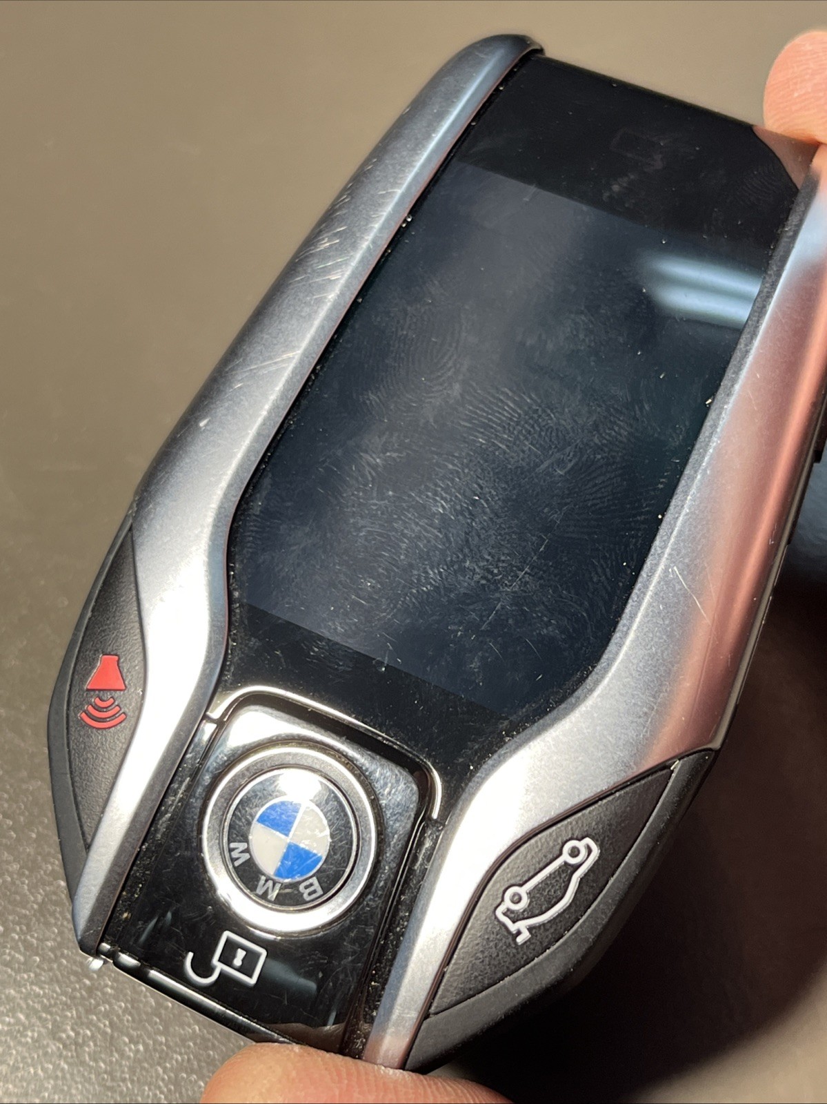 BMW TOUCHSCREEN SMART KEY FOB 7 SERIES 2016-2019 (found, Not Tested) BMW TOUCHSCREEN SMART KEY FOB 7 SERIES 2016-2019 (found, Not Tested)