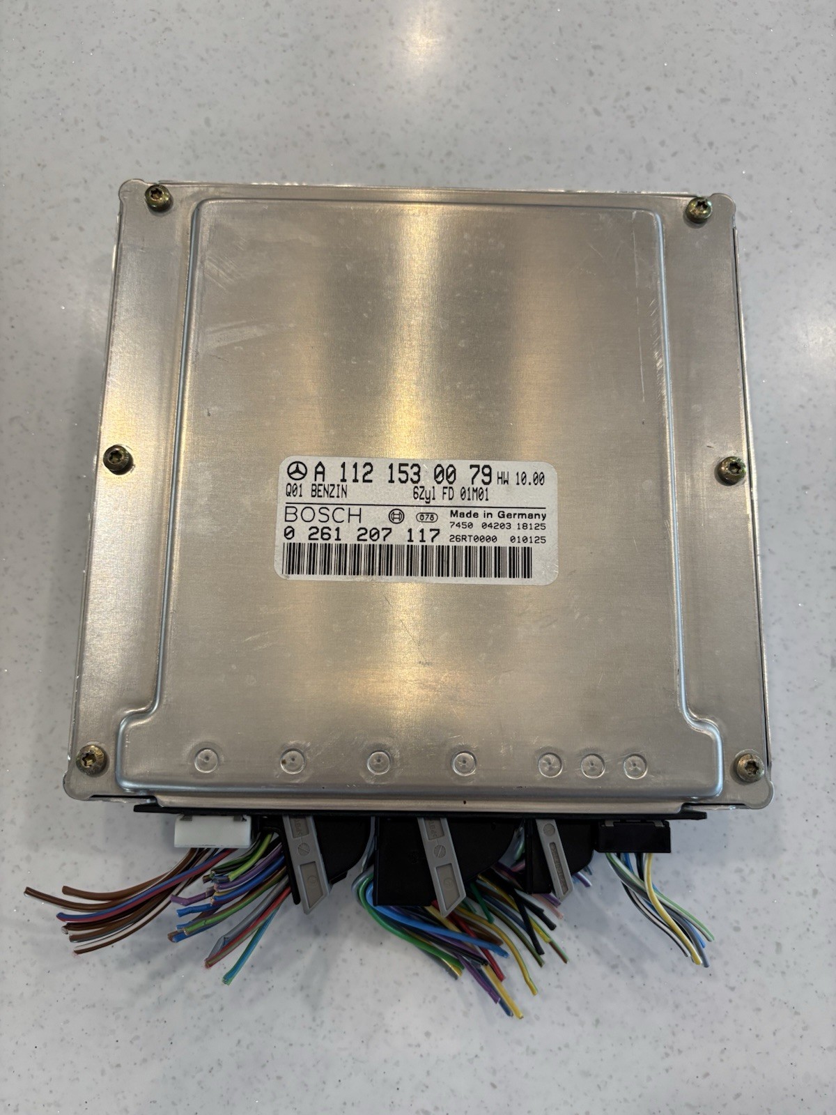 1998-2000 Mercedes-Benz SLK230 R170 Engine Control Module OEM A1121530079 1998-2000 Mercedes-Benz SLK230 R170 Engine Control Module OEM A1121530079