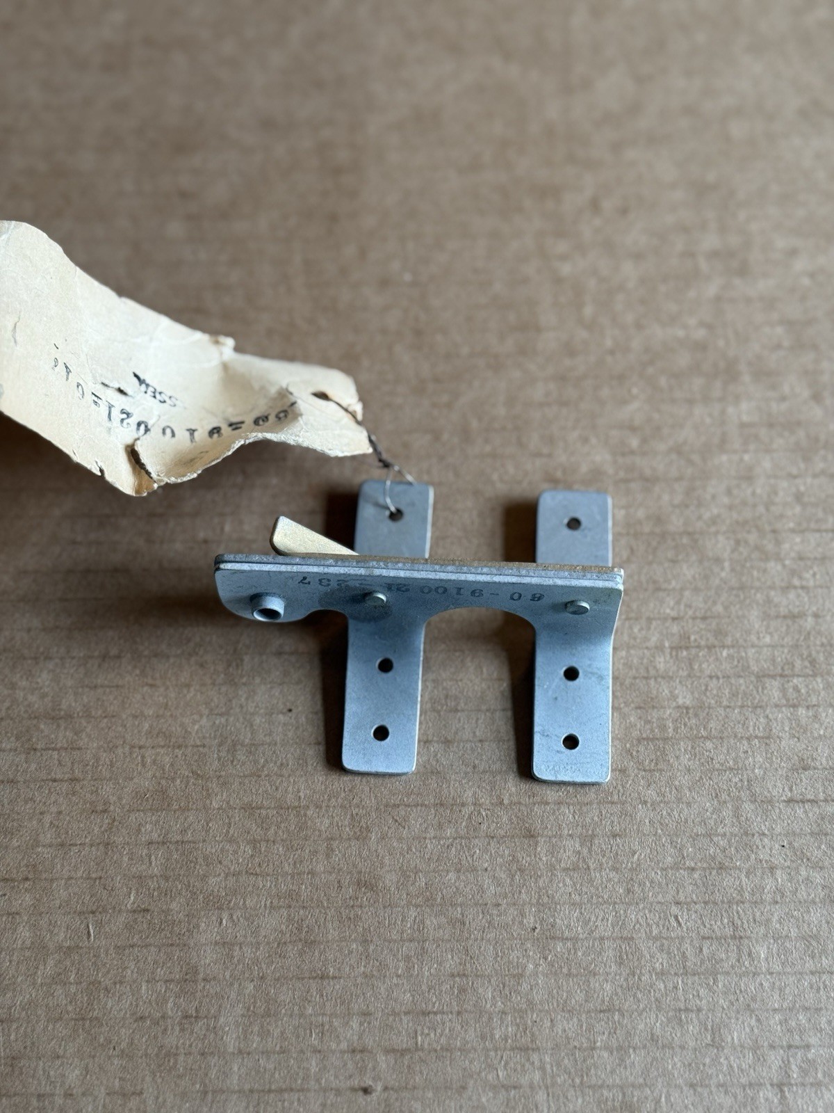 Beechcraft P/N 60-910021-617 Hinge Assembly