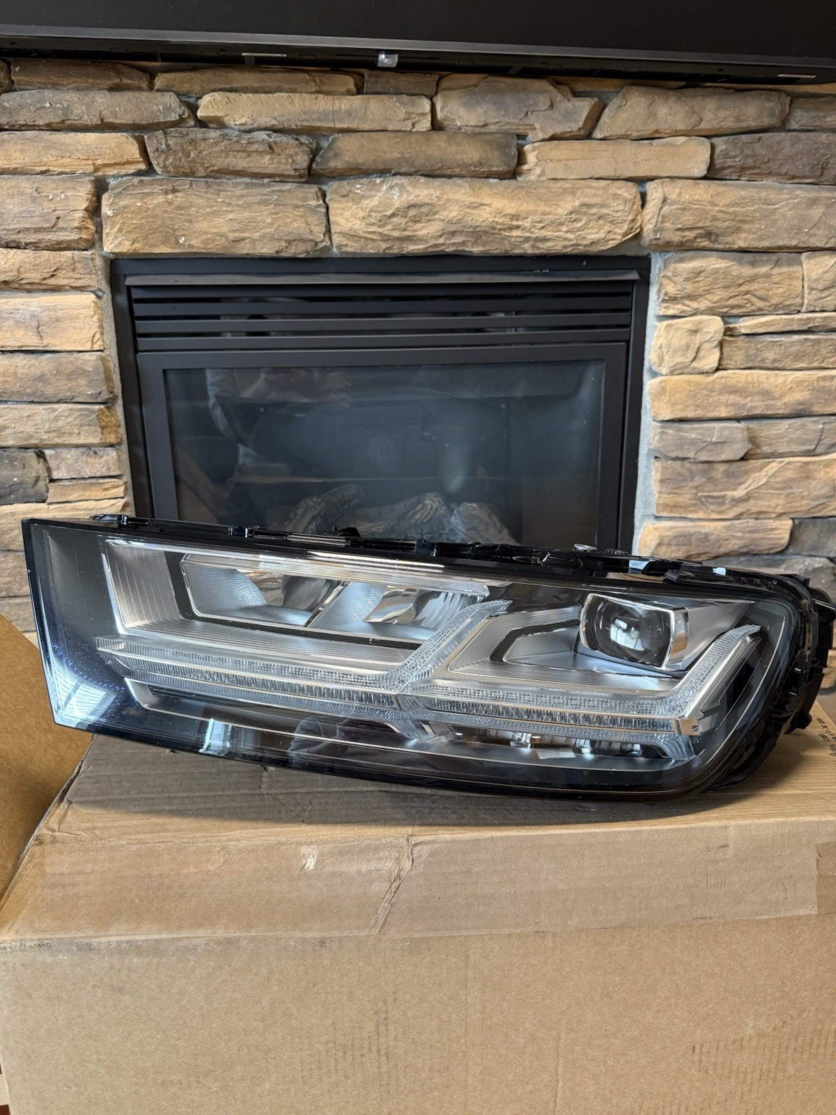 2017-2019 Audi Q7 Left Driver Full LED Headlight OEM 4M0941033B 2017-2019 Audi Q7 Left Driver Full LED Headlight OEM 4M0941033B