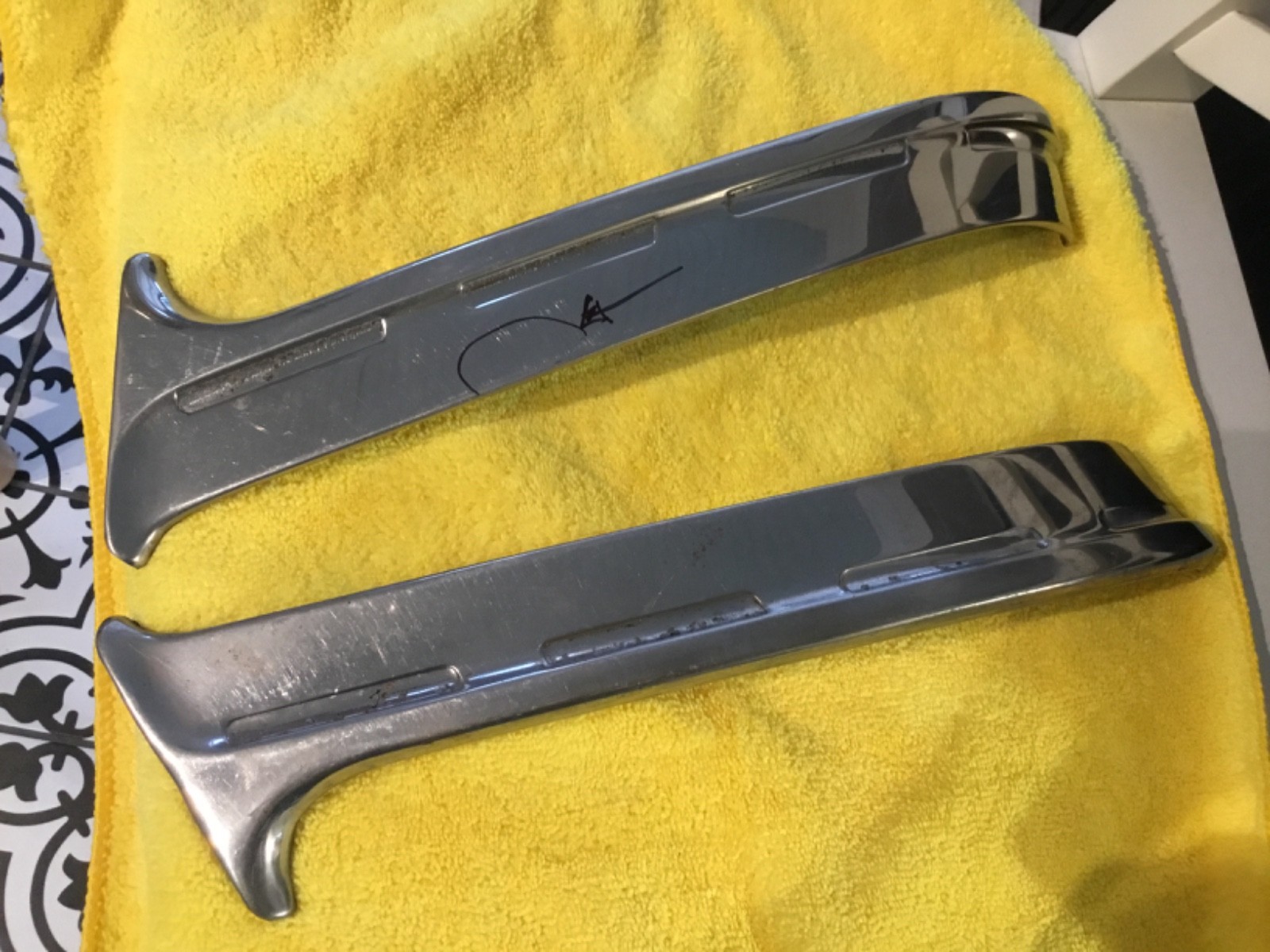 Rear Quarter Upper Paint Divider Moldings Trim 1955 Chevy BelAir Sedan post 55 Rear Quarter Upper Paint Divider Moldings Trim 1955 Chevy BelAir Sedan post 55