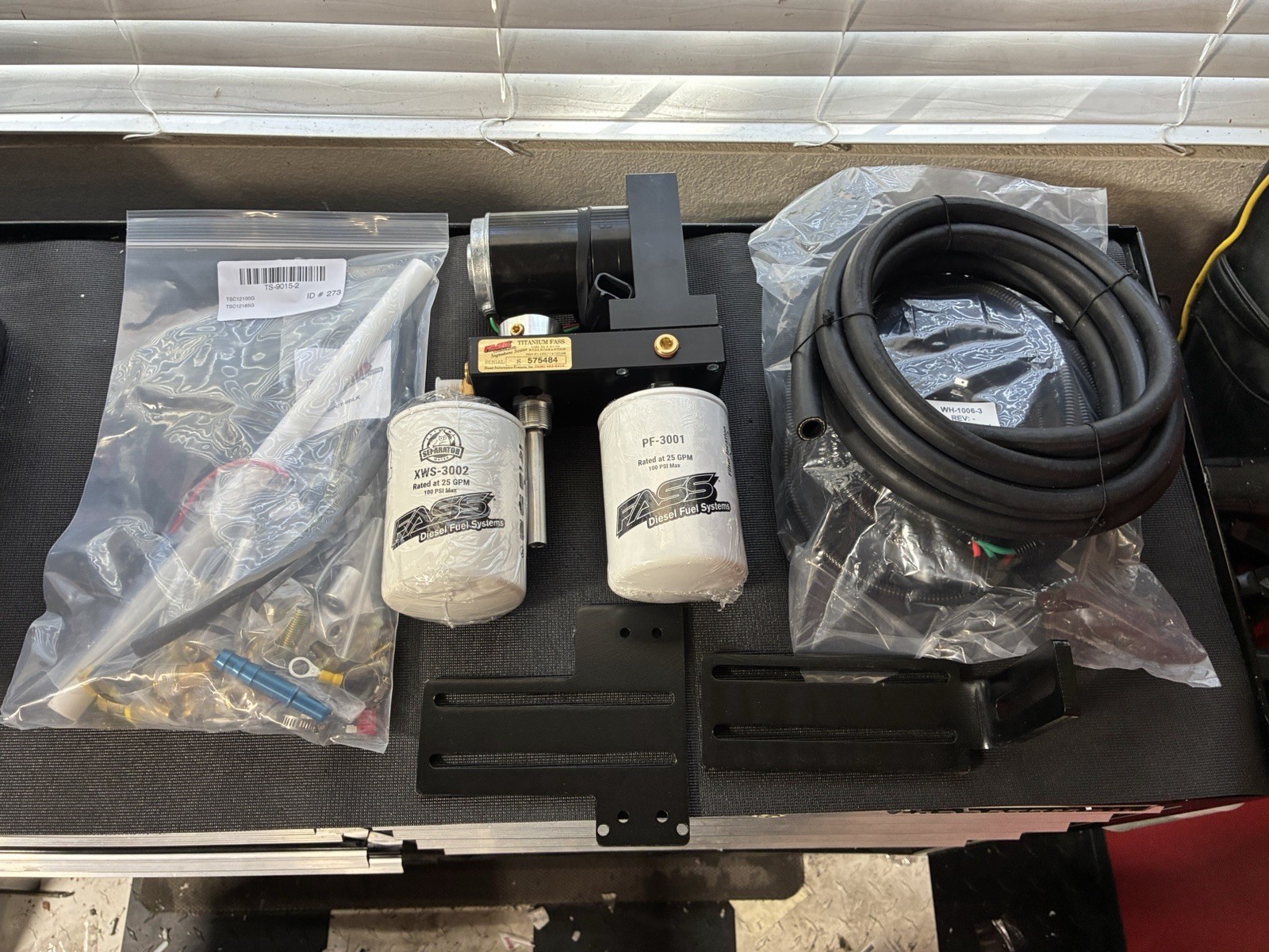 NEW FASS TSC12100G 100 GPH Titanium Fuel System 15-16 Chevy GMC 6.6L Duramax LML NEW FASS TSC12100G 100 GPH Titanium Fuel System 15-16 Chevy GMC 6.6L Duramax LML