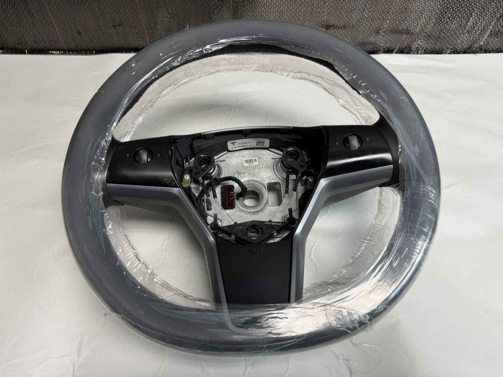 OEM 1490214-00-B Driver Heated Leather Steering Wheel Tesla Model 3/Y 2017-2024