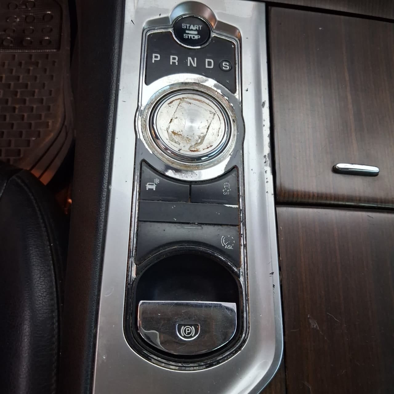 2012-2015 Jaguar XKR Radiator Grille Badge C2P21576