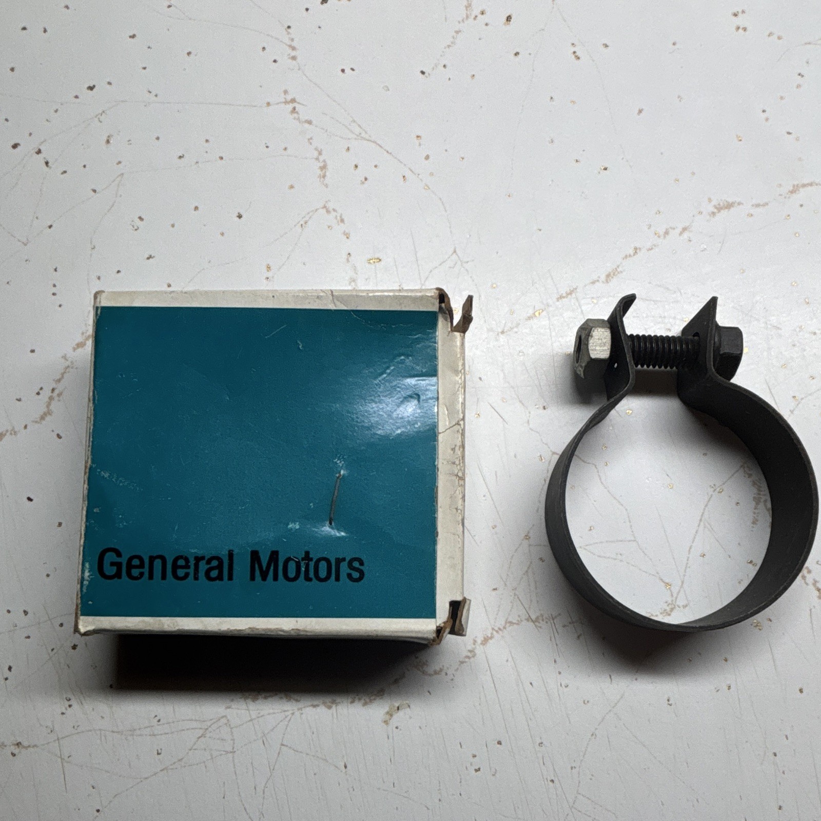 1970 1971 1972 NOS GM Chevy Pick Up C10 C20 C30 Blazer Steering Column Clamp