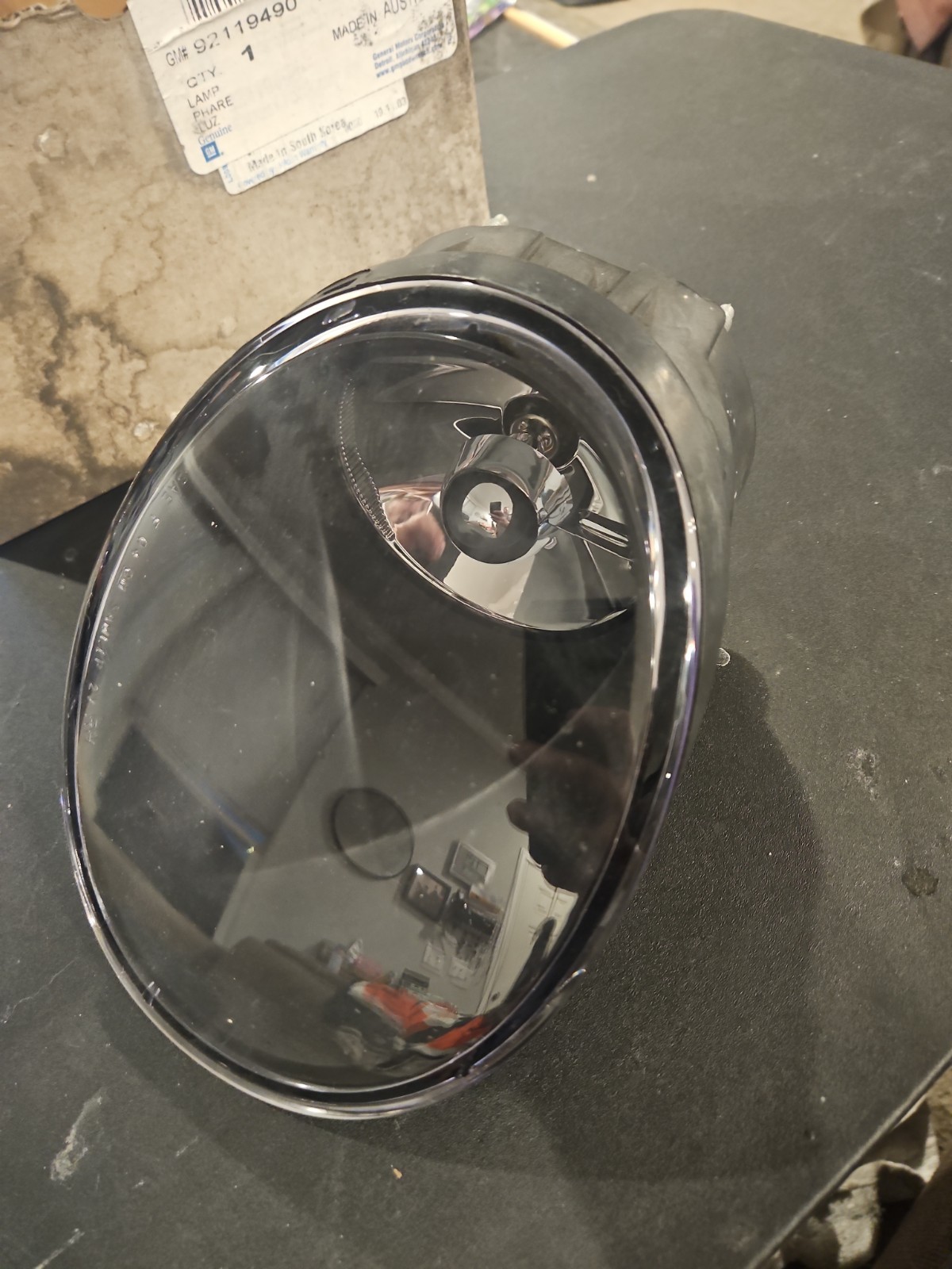 NOS OEM Pontiac GTO Front Fog Light Lamp Assembly RH Passenger 2004-2006 GM... NOS OEM Pontiac GTO Front Fog Light Lamp Assembly RH Passenger 2004-2006 GM...