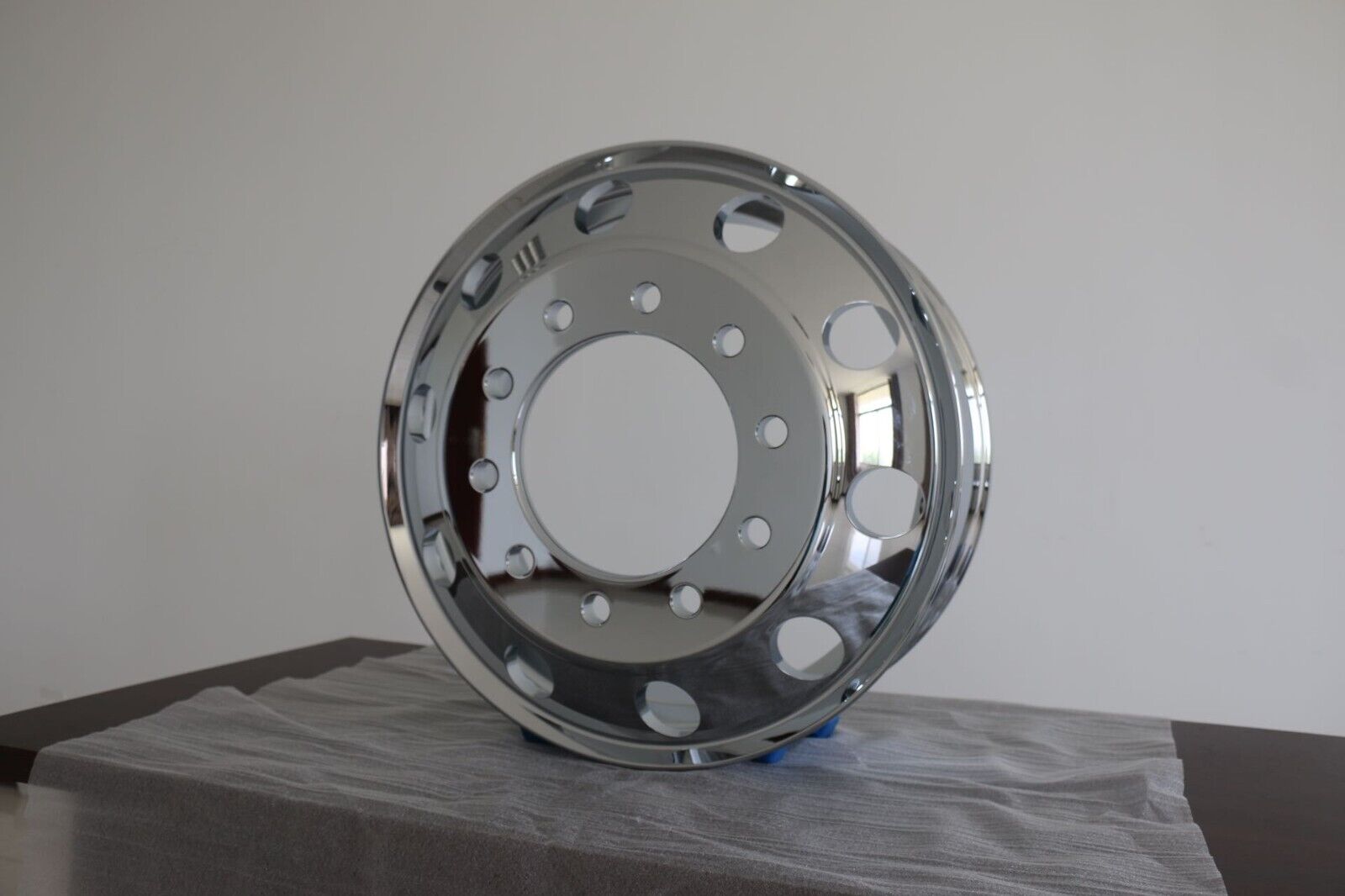 Truck Wheel Mirror Polished Aluminum Wheel size 22.5X8.25 