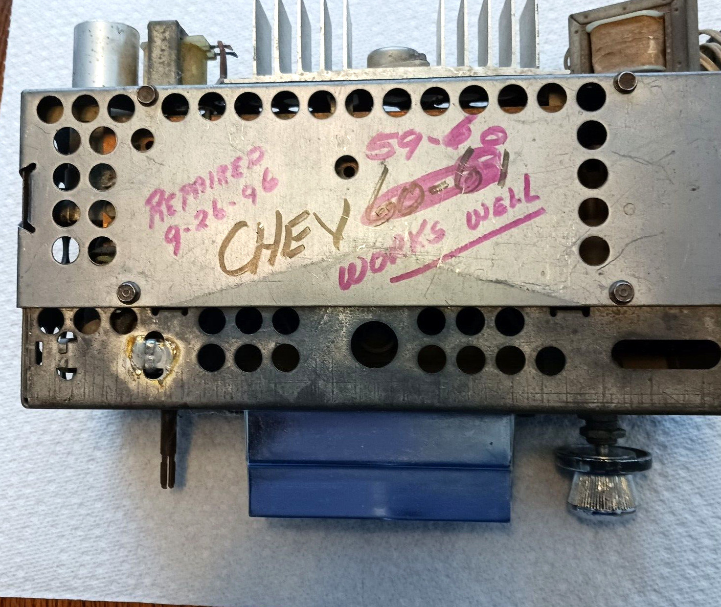 1959-1960 Chevrolet radio