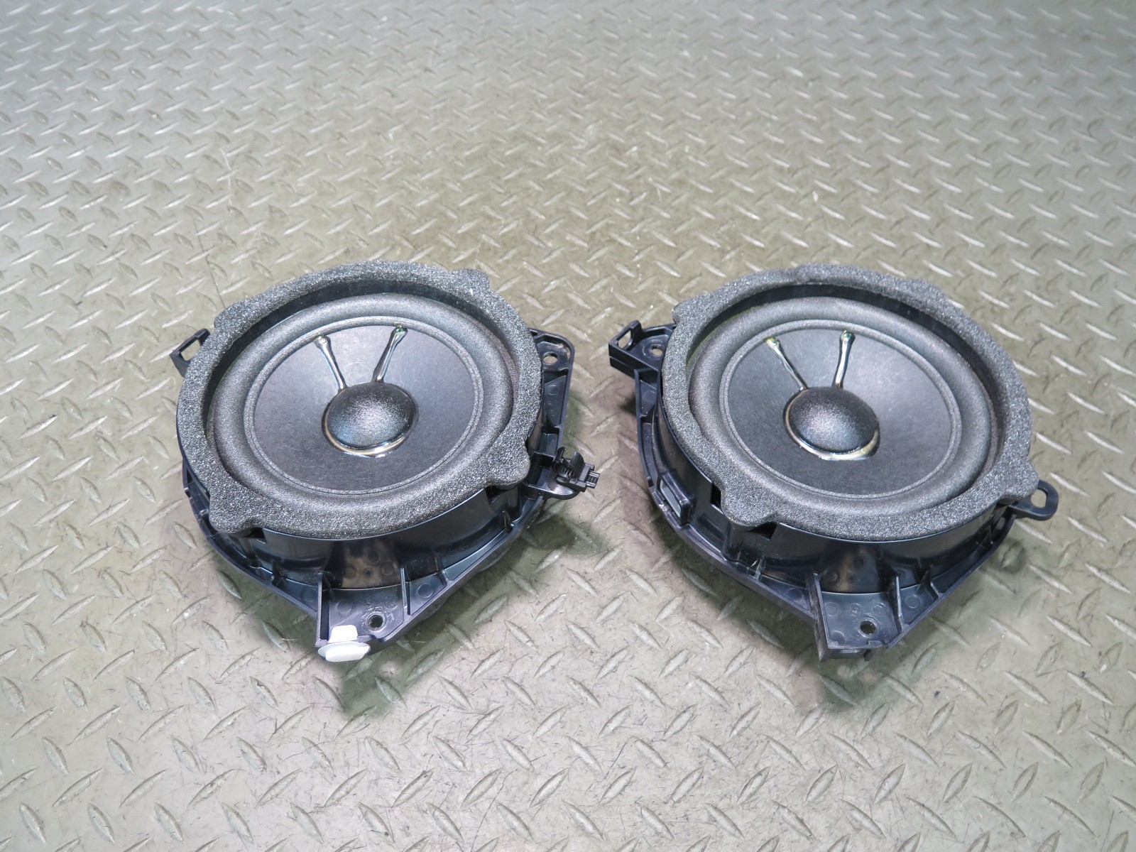 01-06 LEXUS UCF30L LS430 SET OF 2 FRONT DOOR MARK LEVINSON SPEAKER OEM