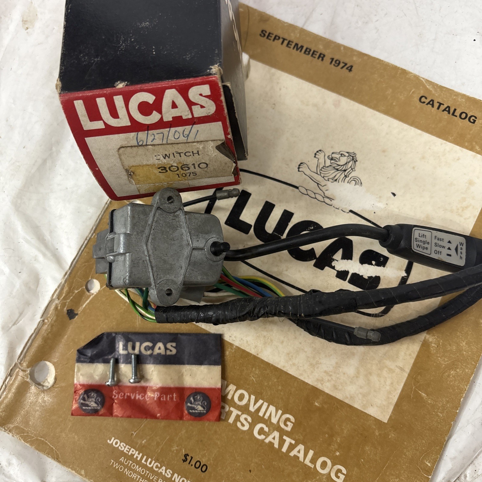 Jaguar XJS 1976-1981 NOS Lucas Windshield Wiper/wash Switch Jaguar XJS 1976-1981 NOS Lucas Windshield Wiper/wash Switch