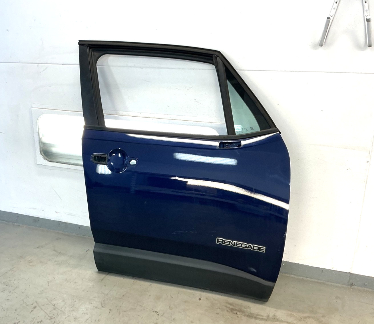 2015-2020 JEEP RENEGADE LATITUDE FRONT RIGHT SIDE EXTERIOR DOOR SHELL PANEL OEM 2015-2020 JEEP RENEGADE LATITUDE FRONT RIGHT SIDE EXTERIOR DOOR SHELL PANEL OEM