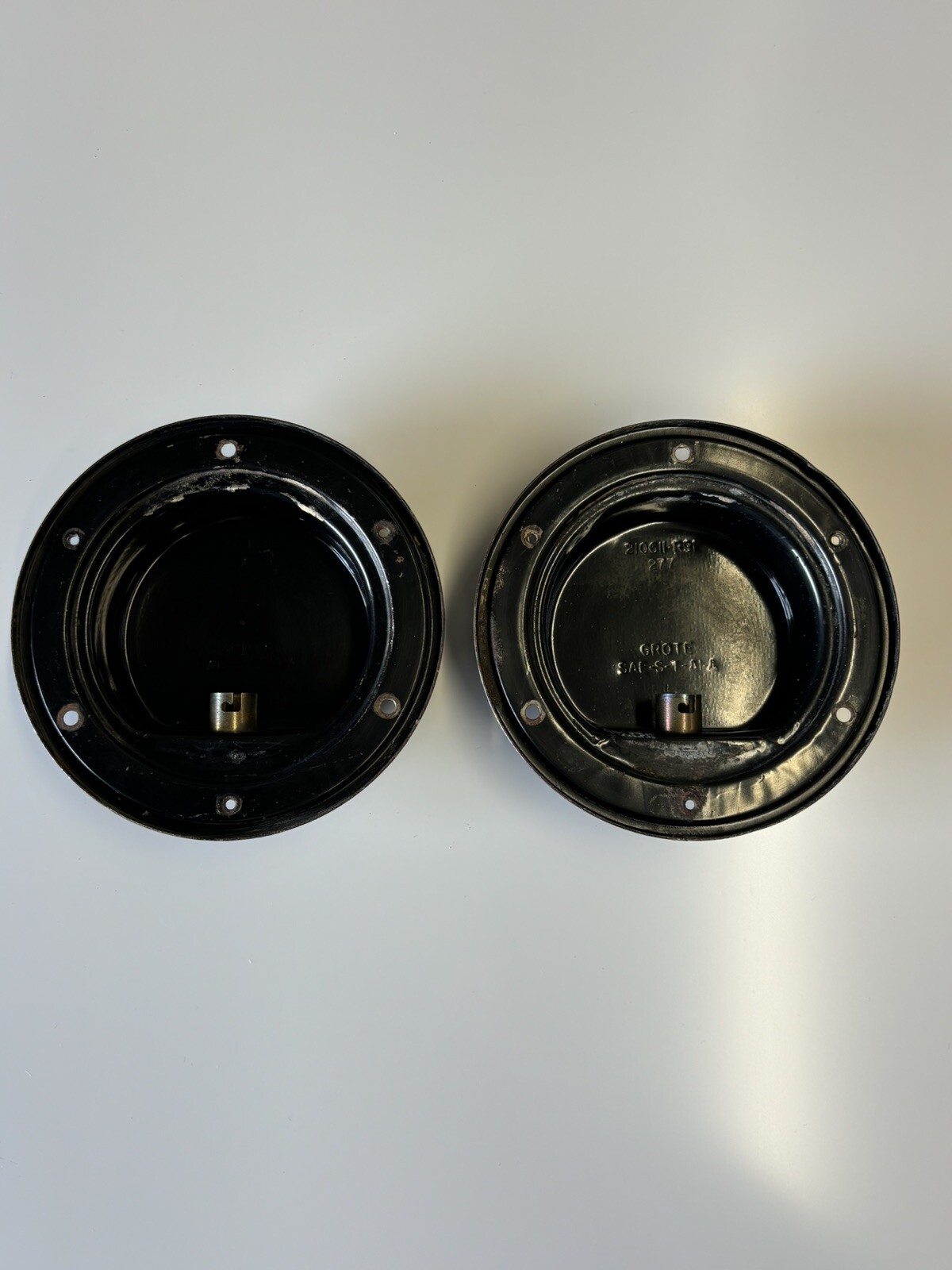 1961-68 International IH Travellal Rear Tailight Housings 1961-68 International IH Travellal Rear Tailight Housings