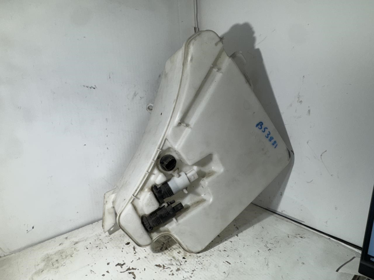 10-20 Bentley Mulsanne Windshield Washer Fluid Reservoir Tank OEM