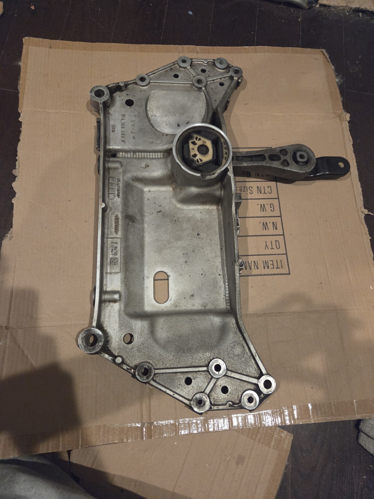 05-14 VW Mk5 mk6 Golf GTI Eos Jetta Front Subframe Engine Cradle 1K0199369F OEM 05-14 VW Mk5 mk6 Golf GTI Eos Jetta Front Subframe Engine Cradle 1K0199369F OEM